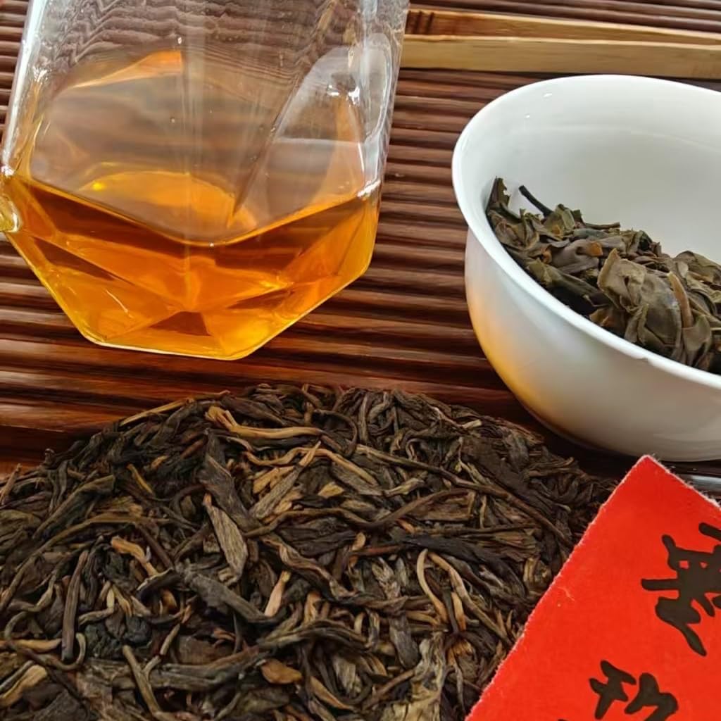 2009 Yiwu Longtanqing Raw Pu-erh Tea Cake, 357g, from Yunnan