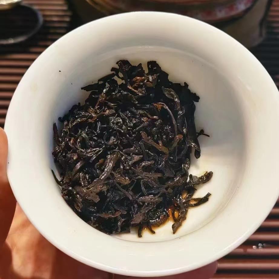 Pu-Erh tea,2004,Panda Yiwu Jinya,357g,Ripe