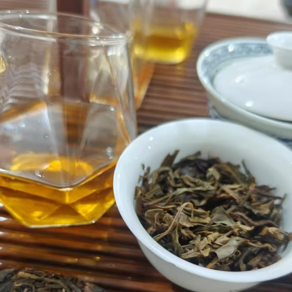 2004 Yiwu Millennium Wild Raw Pu-erh Tea Cake, 357g, from Yunnan