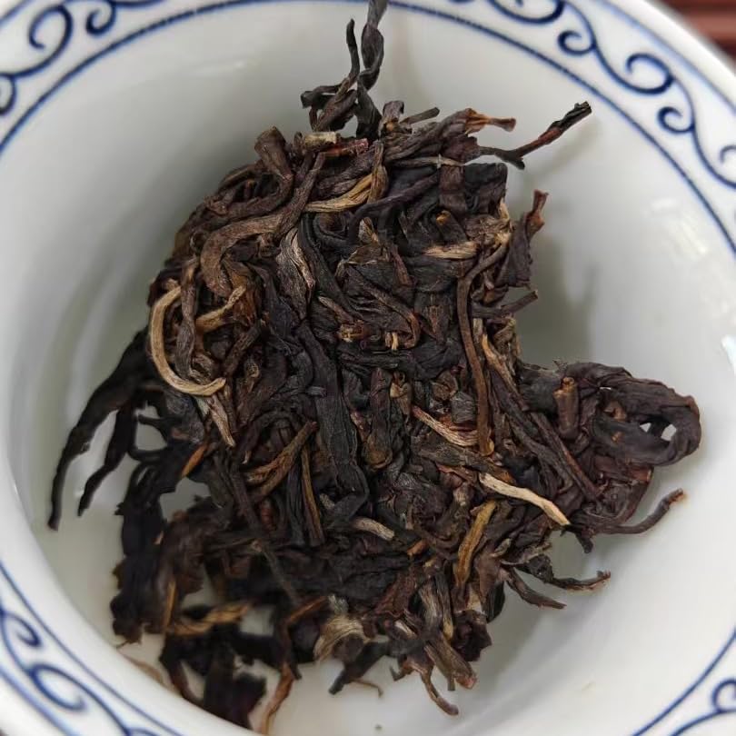 2002 Yiwu Tea King Raw Pu-erh Tea Cake, 357g, from Yunnan