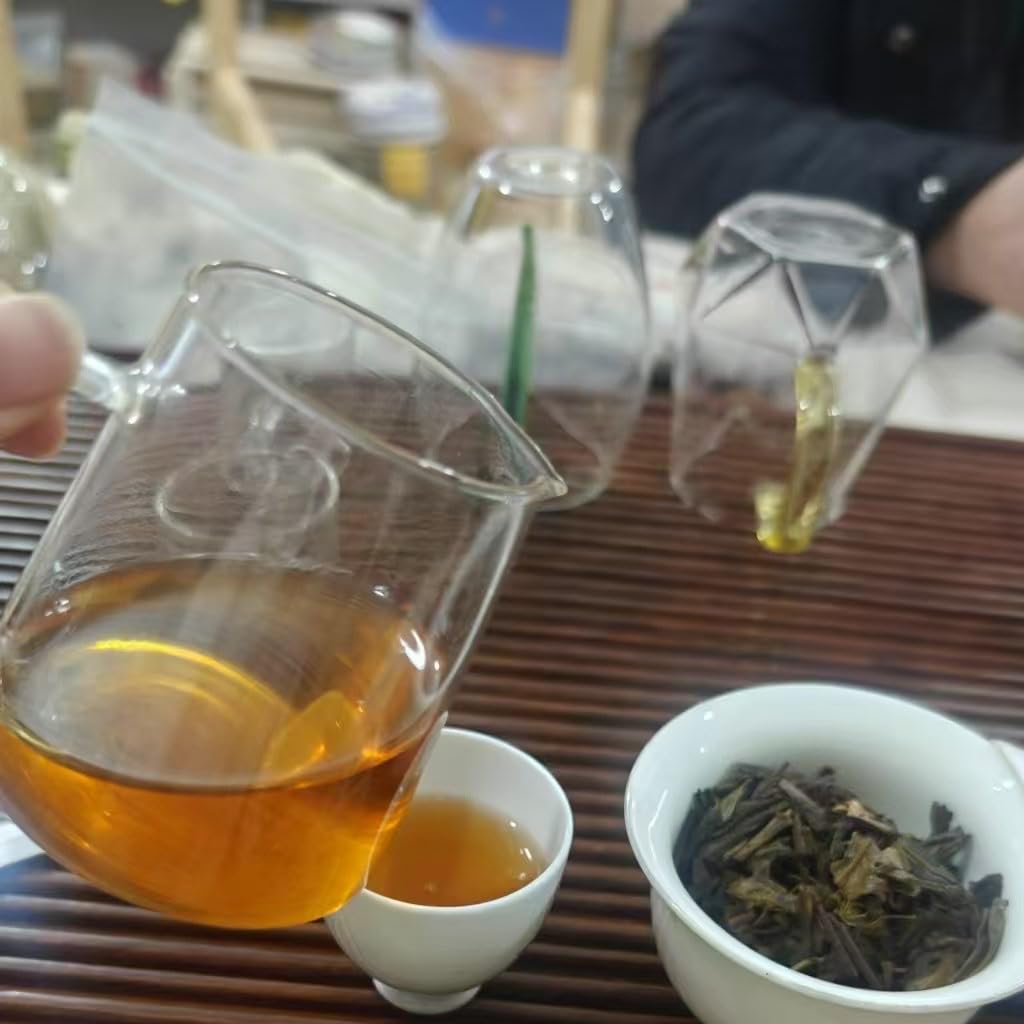 2007 Wang Xiatianzi Cake Raw Pu-erh Tea, 357g, from Yunnan