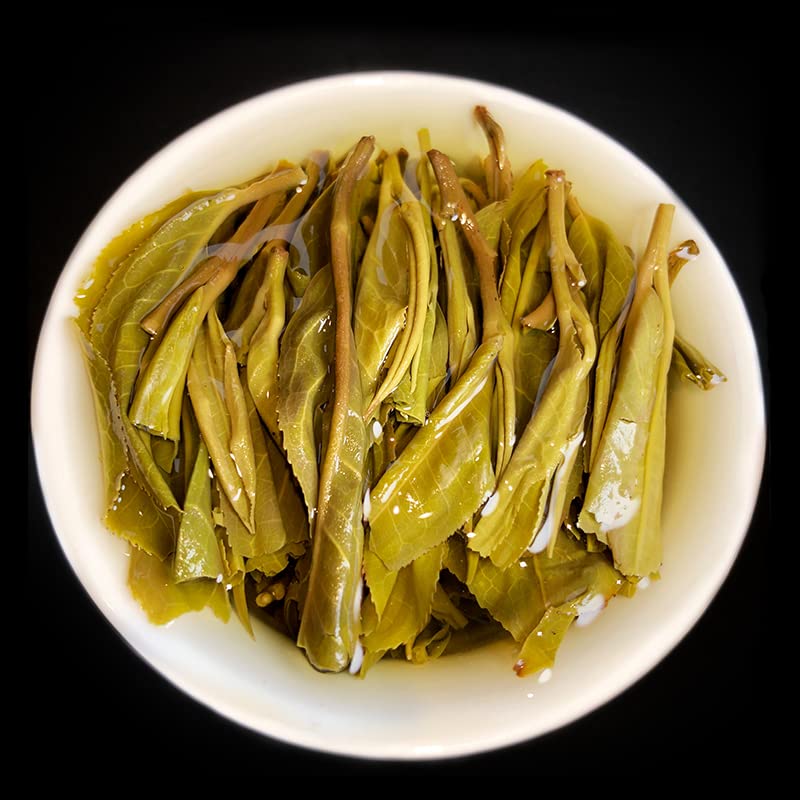 2013 Xigui Raw Pu-erh Tea Cake, 357g, from Yunnan