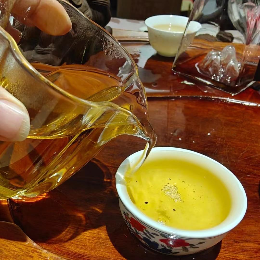 2015 Yiwu Mahei Old Tree Raw Pu-erh Tea Cake, 357g, from Yunnan