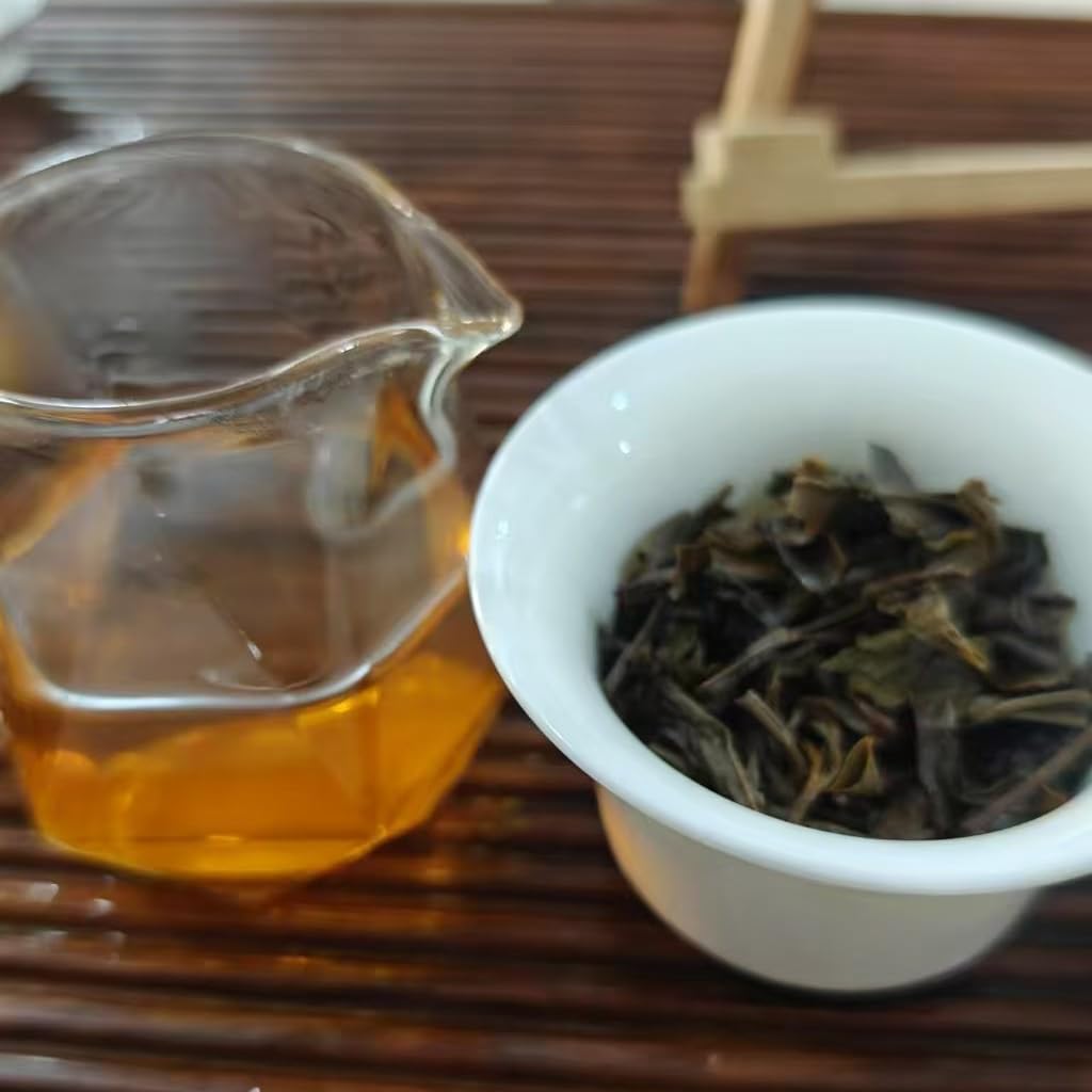 2009 Huangcaolin Raw Pu-erh Tea Cake, 357g, from Yunnan