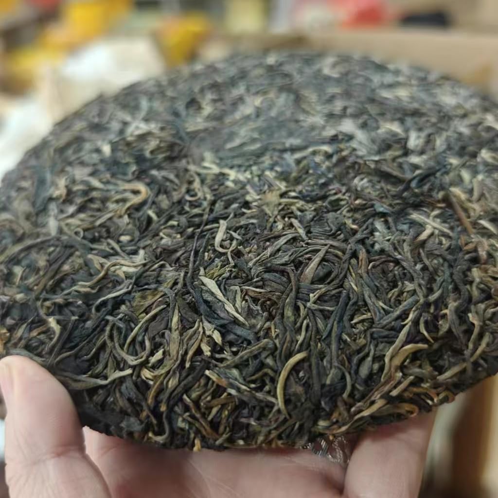 2005 Yiwu Mangshe Qing Raw Pu-erh Tea Cake, 357g, from Yunnan