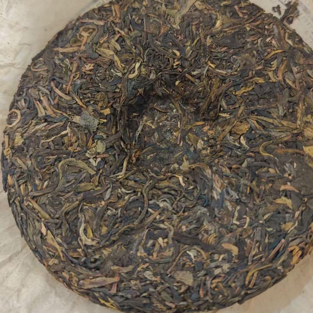 2006 Banzhang Wild Raw Pu-erh Tea Cake, 357g, from Yunnan