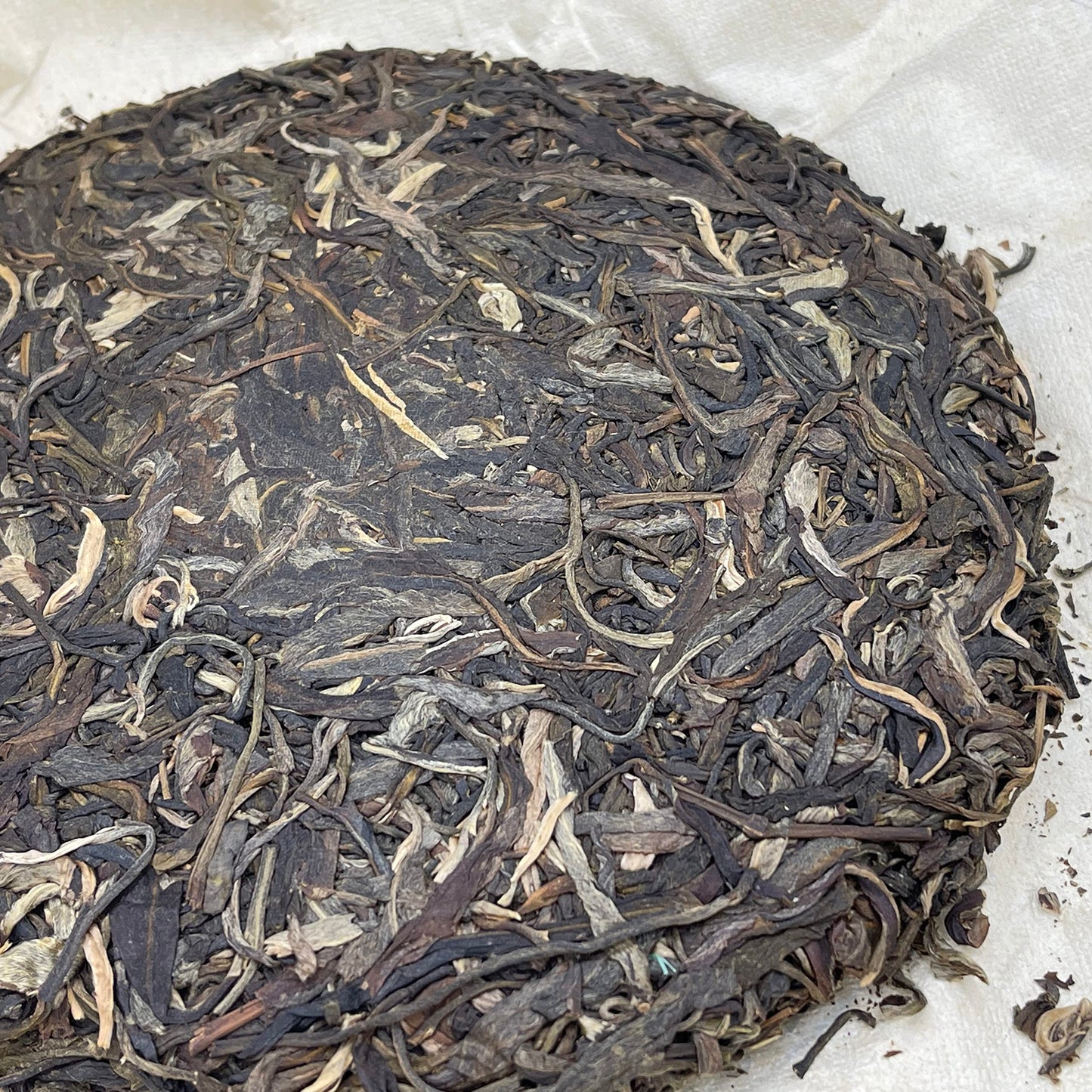 Sheng Jia Yuan Molie 2012 Raw Pu-Erh Tea Cake 357g