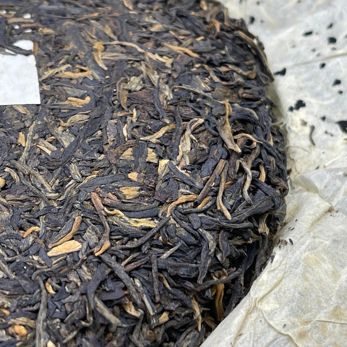 Song Pin Hao "Brown Label" Raw Puerh Tea Cake - 357g (1990s Reproduction)