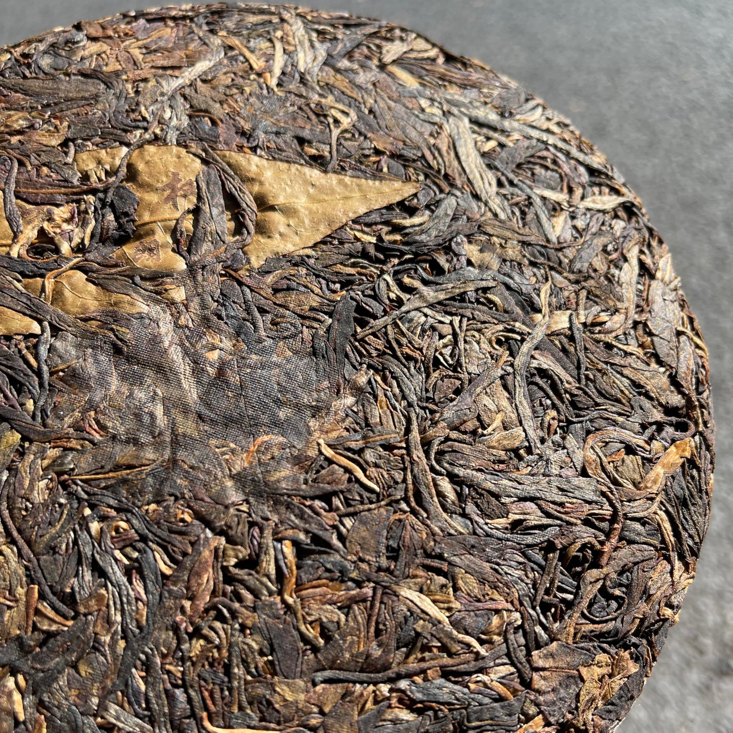 2020 Bulang Mountain Raw Pu-erh Tea Cake 357g