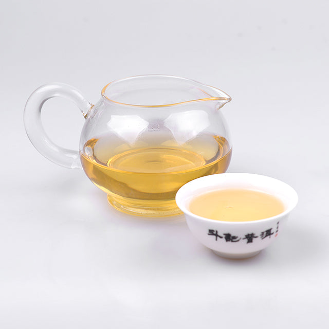 Dovji Naka Big Tree Raw Pu-erh Tea Cake, 357g, from Yunnan"
