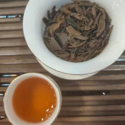 2009 Menghai Yinhao Raw Pu-erh Tea, 357g, from Pengcheng Tea Factory, Yunnan