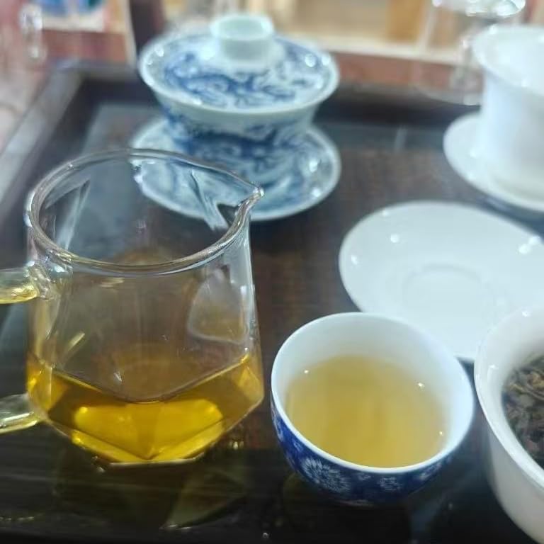 2009 Xigui Raw Pu-erh Tea Cake, 357g, from Yunnan