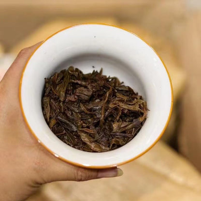 Longyuan Hao Yiwu Old Tree Raw Pu-Erh Tea 2007 – 400g