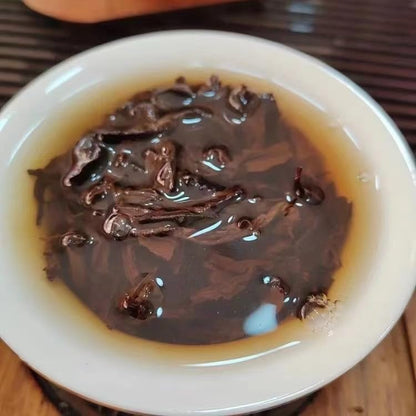 1996 Raw Pu-erh Tea Cake, 357g, Pressed by Yunnan Tea Research Institute