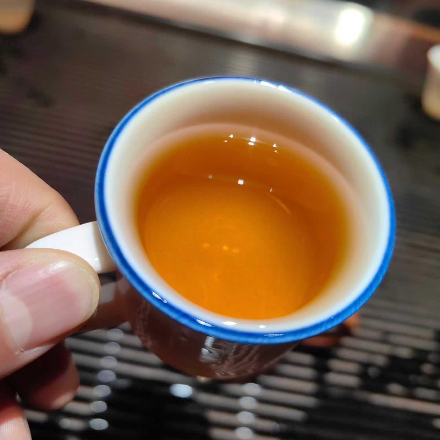 2009 Pengcheng Tea Factory Banzhang Ancient Tree Raw Puerh Tea Cake, Smoky Honey Aroma Sheng Pu-erh, 357g (12.6oz