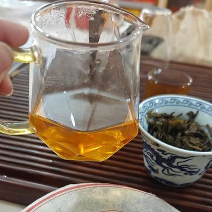 2005 Yunnan Caoguodi Seven Cake Raw Pu-erh Tea, 357g