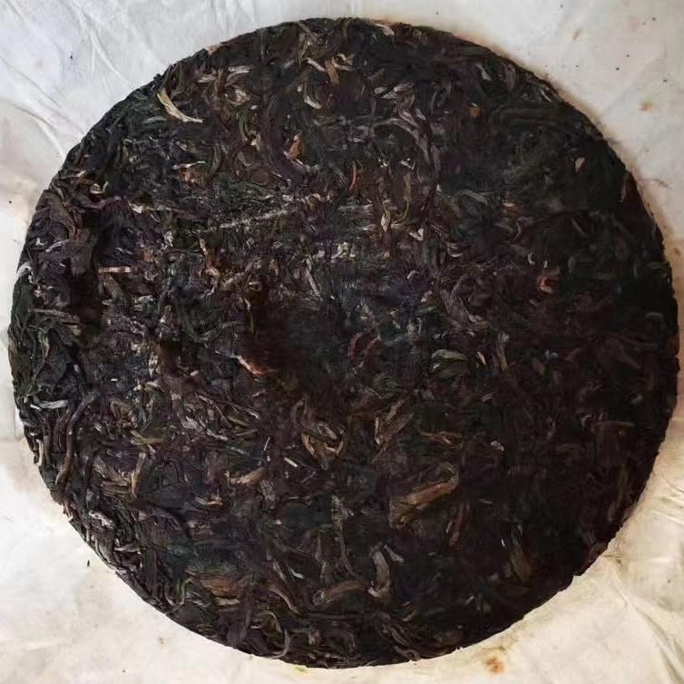 Yiwu Authentic 1999 Raw Pu-Erh Tea Cake 357g
