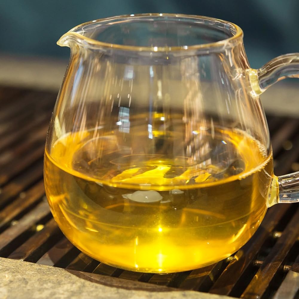 2018 Dou Ji Gu Xiang Man Dou Raw Pu-erh Tea Cake, 400g, from Yunnan