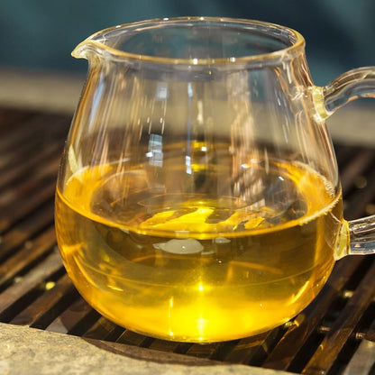 2018 Dou Ji Gu Xiang Man Dou Raw Pu-erh Tea Cake, 400g, from Yunnan
