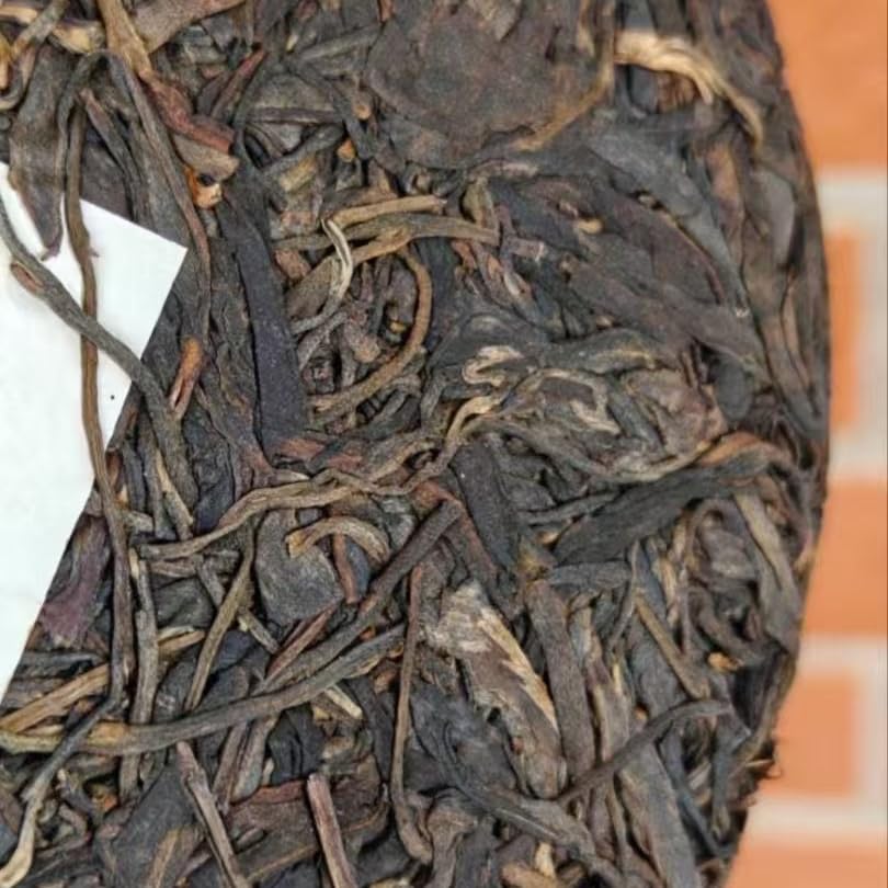 1990s Yiwu Zhengshan Jingchang Hao Raw Pu-Erh Tea Cake 380g – Aged Sheng Pu-Erh from Yunnan