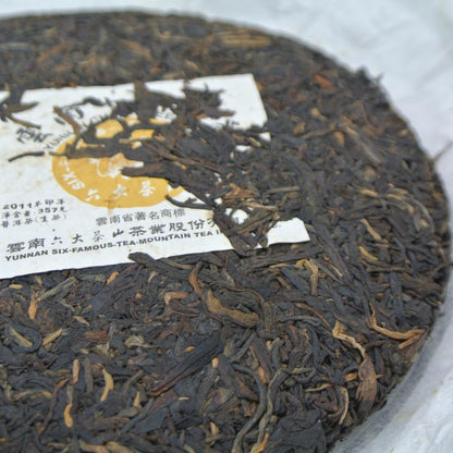 Pu-Erh tea,2011,SIX FAMOUS TEA MOUNTAIN,Colorful Yellow,357,Raw