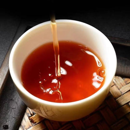 2015 Lao Banzhang 500 Year Old Tree Ripe Pu-erh Tea Cake, 1000g, from Yunnan
