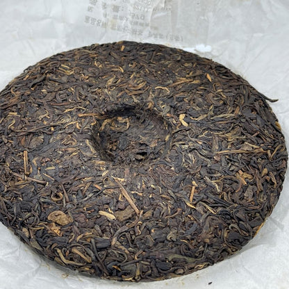 Pu-Erh tea,2011,SIX FAMOUS TEA MOUNTAIN,Auspicious Lion,357,Raw