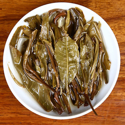 Yang Pinhao Gold Zun Raw Pu-Erh Tea 2013 – 357g