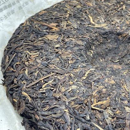 Pu-Erh tea,2011,SIX FAMOUS TEA MOUNTAIN,Colorful Green,357,Raw