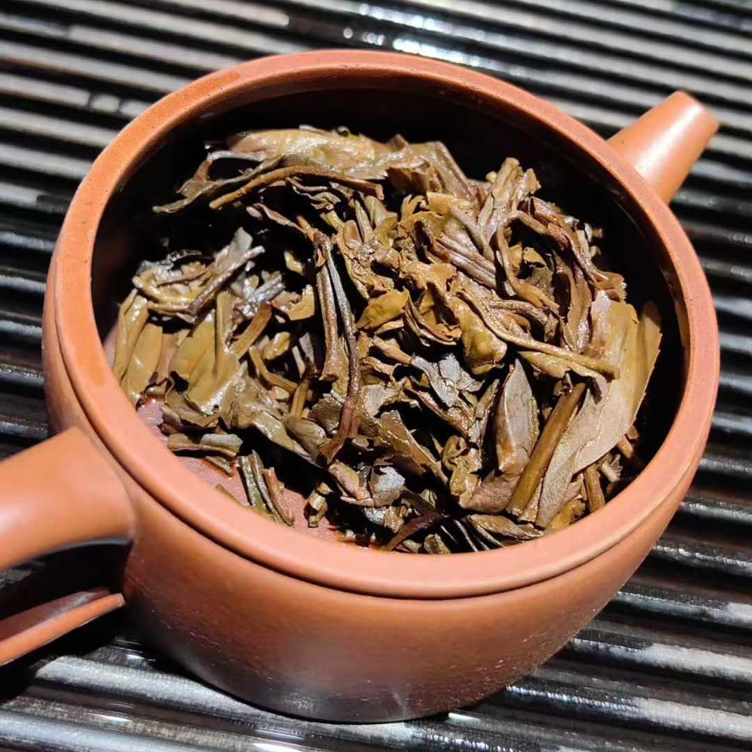2003 Aged Raw Pu-erh Tea Cake (357g) – Premium Jingmai Ancient Tree "Export Edition"