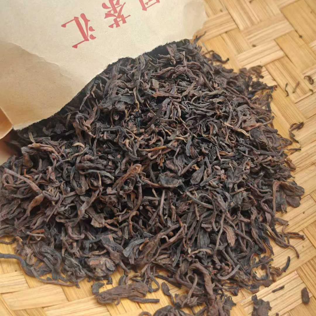 1990s Kunming Dry-Stored Aged Pu-erh Ripe Tea 250g – Smooth, Sweet, and Bright Liquor