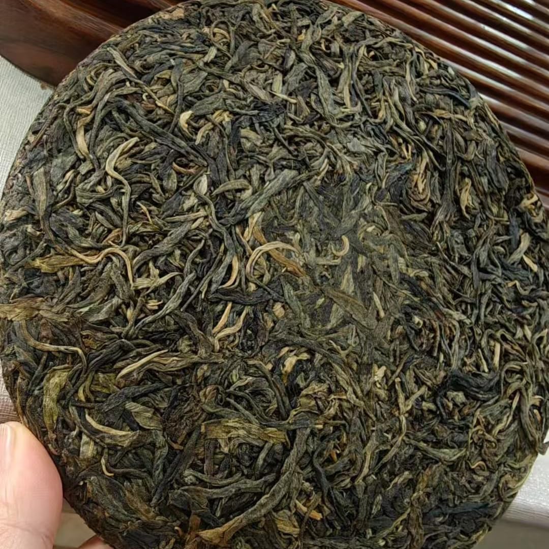 2005 Yiwu Bayiqing Raw Pu-erh Tea Cake, 357g, from Yunnan