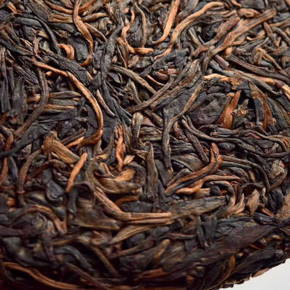2003 Huang Yin Mingqian Spring Tip Raw Pu-erh Tea Cake 357g