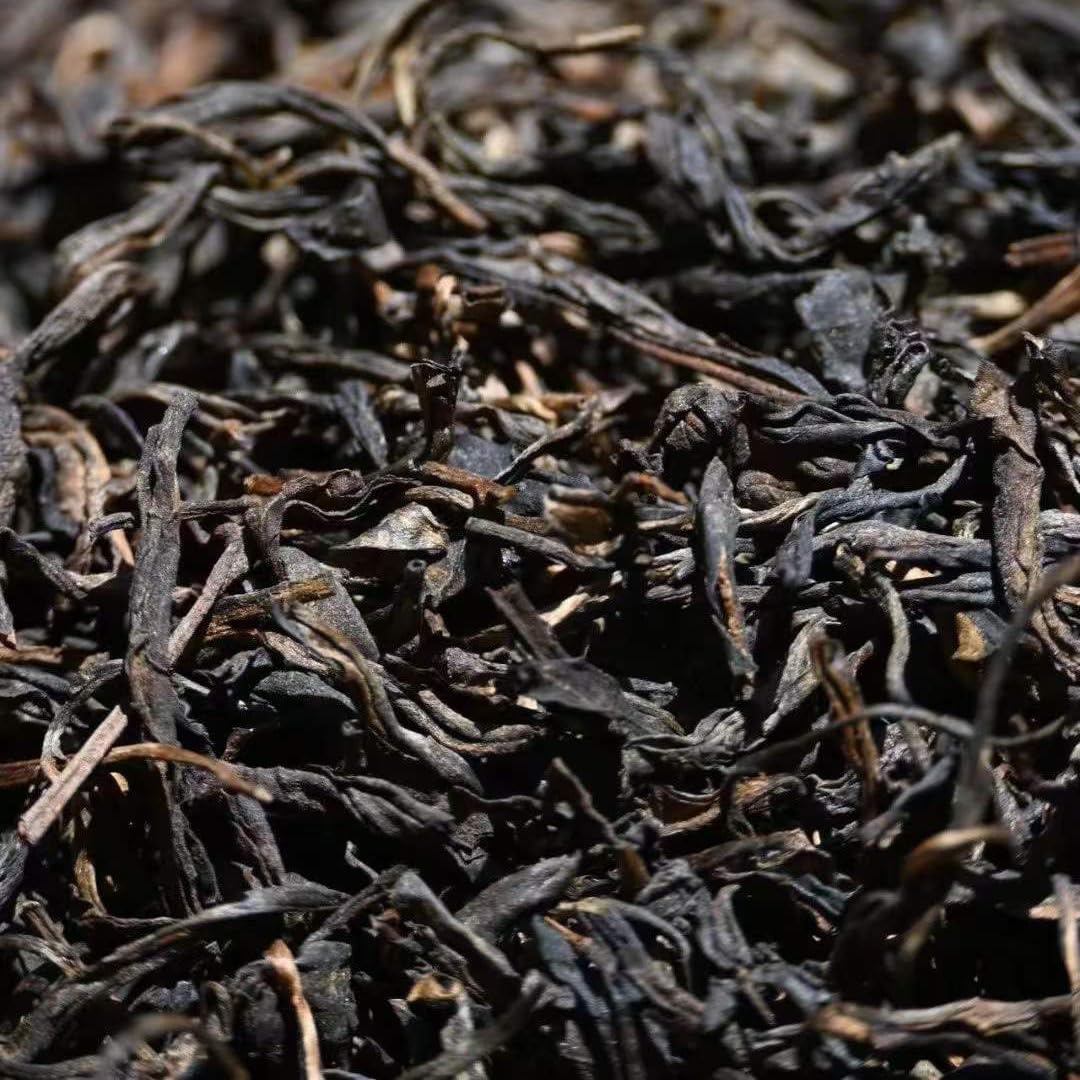 1982 Songpin Hao Zhuangyuan Spring Bud Raw Pu-erh Tea Cake, 400g, from Yunnan