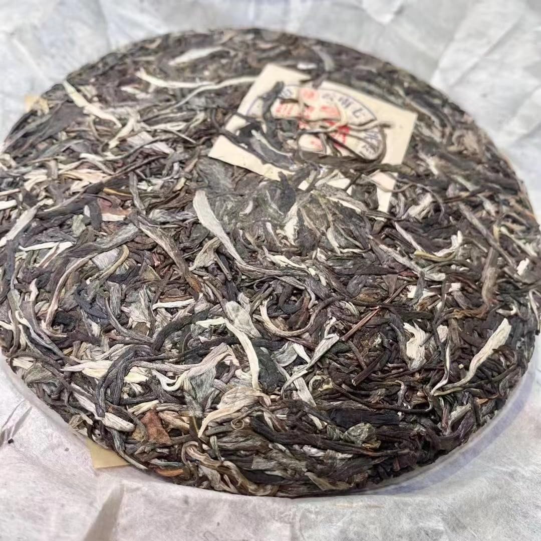 Pu-Erh tea,2017,Icelandic Ancient Tree,Handed Down From Gene ion To Gene ion,357g,Raw