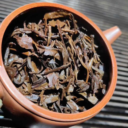2003 Jiangcheng Hao Mansa Vintage Raw Pu-erh Tea Cake - 357g (12.6 oz)