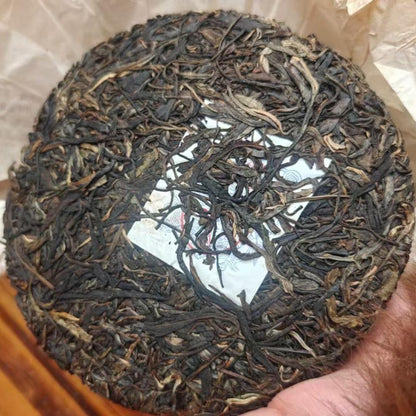 2006 Songpin Yiwu Early Spring Raw Pu-erh Tea Cake, 357g, from Yunnan