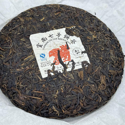 Pu-Erh tea,2011,SIX FAMOUS TEA MOUNTAIN,Auspicious Lion,357,Raw