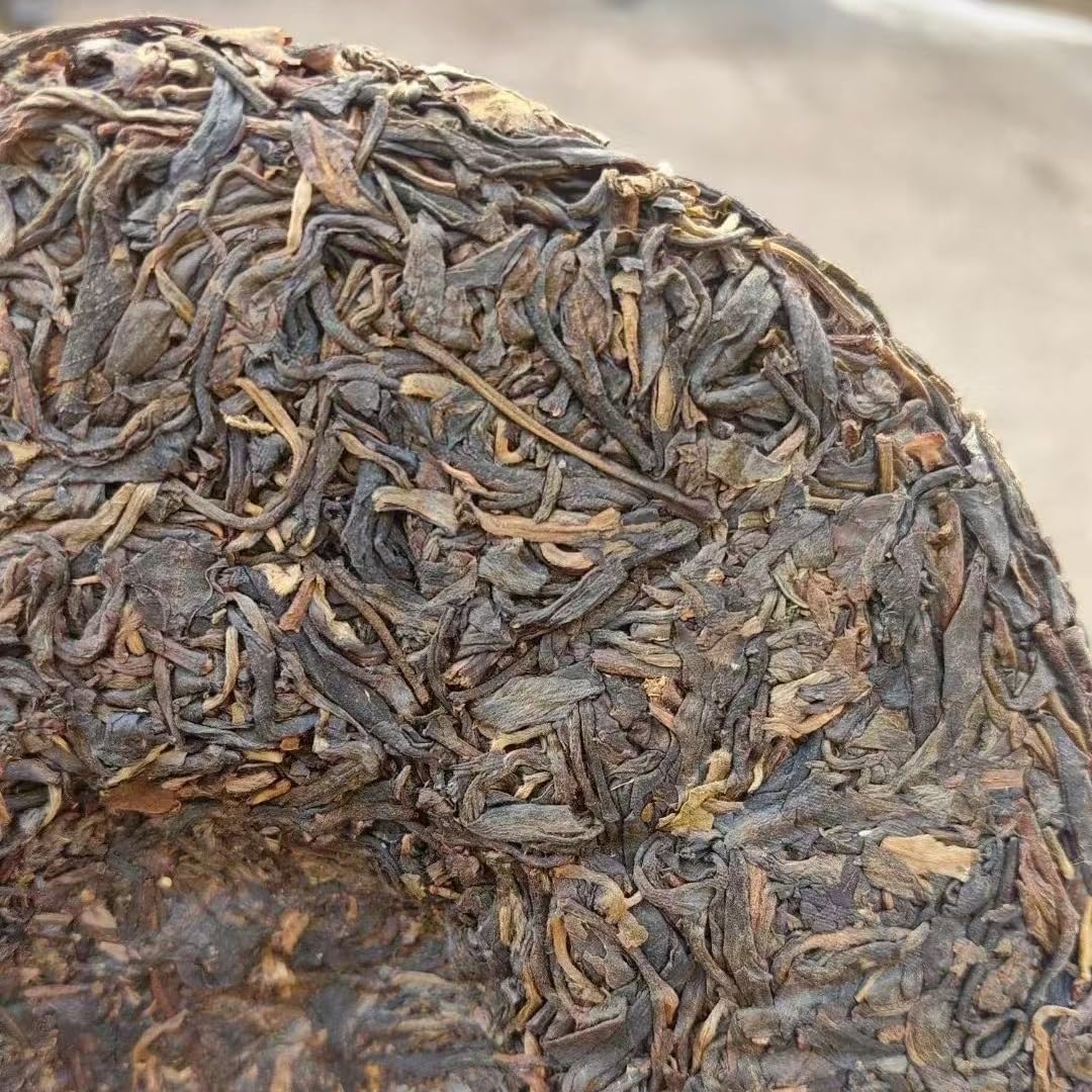2006 Banzhang Ancient Tree Raw Pu-erh Tea Bawang Green Cake, 357g, from Yunnan