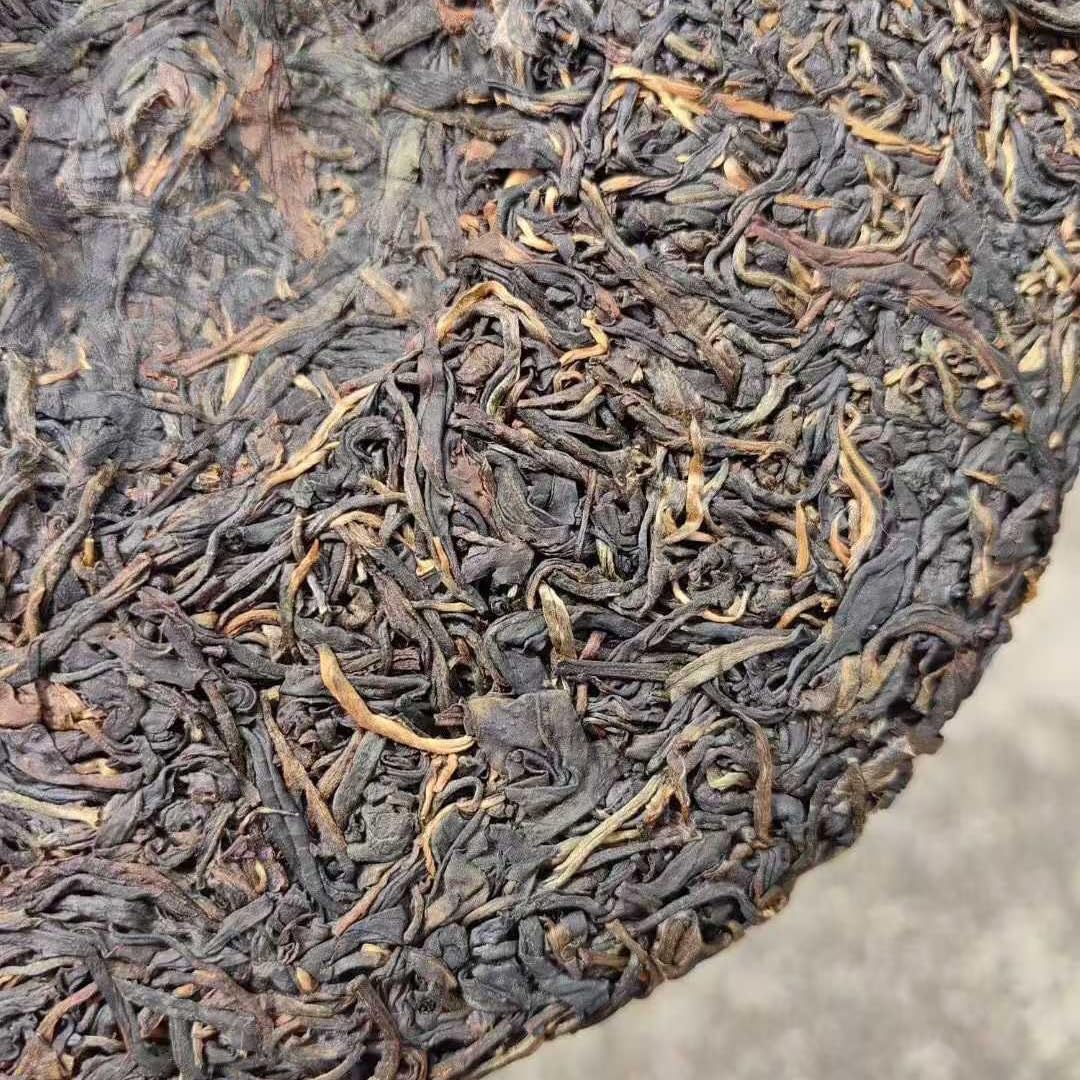 2003 Tongchang Huangji Raw Pu-erh Tea Cake, 357g, from Yunnan