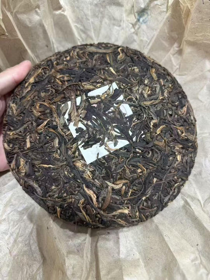 2013 Snowy Mountain Raw Pu-erh Tea Cake, 357g, from Lao Shu Tea Factory, Yunnan