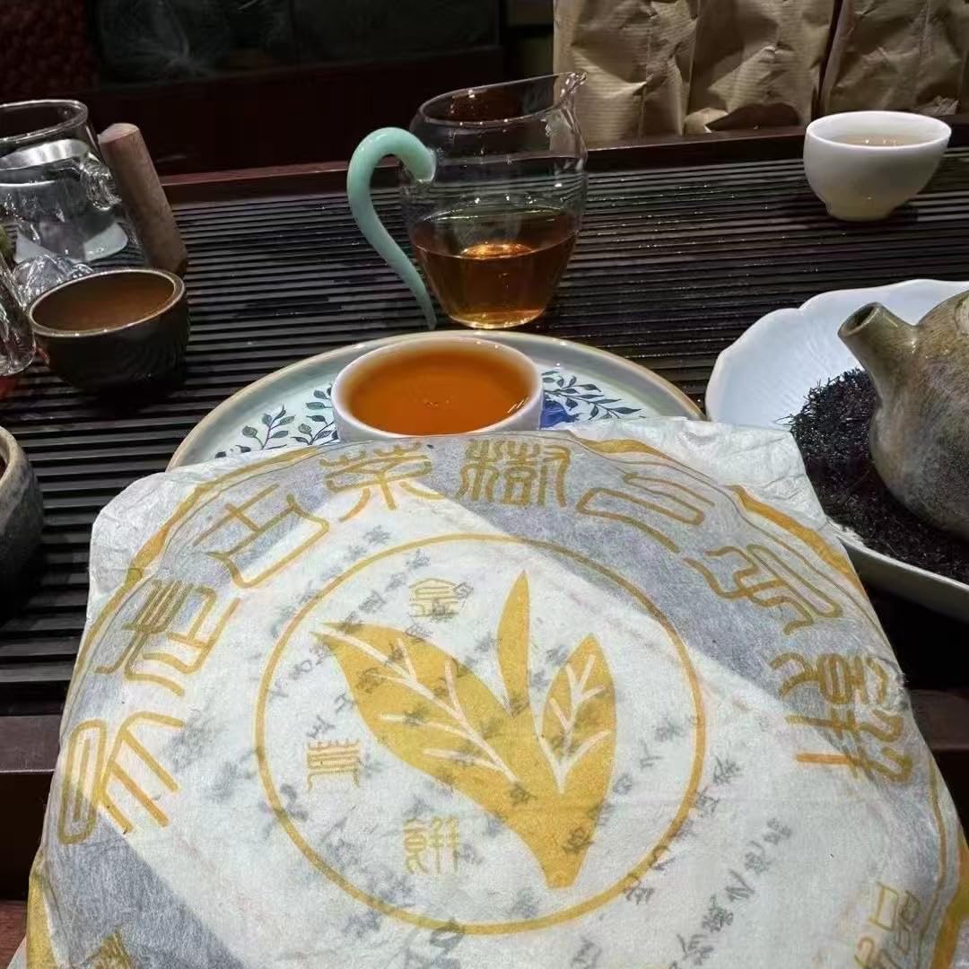 2005 Yiwu Wannianxiang Raw Pu-erh Tea, 357g, from Yunnan