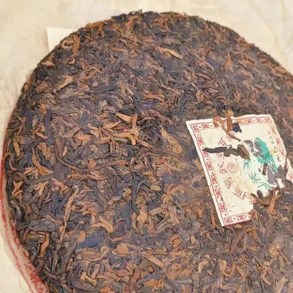 Pu-Erh tea,2004,Panda Yiwu Jinya,357g,Ripe