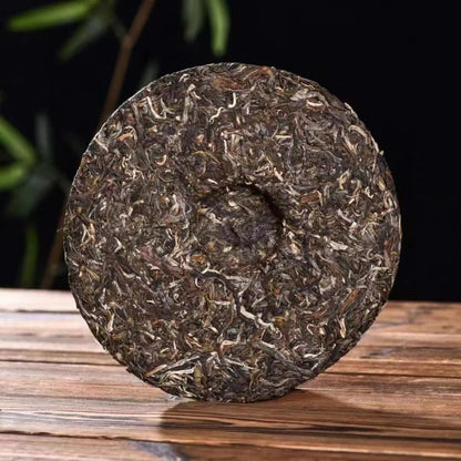 Pu-Erh tea,2012,Banzhang Special Collection Green Cake-Tea King,357g,Raw