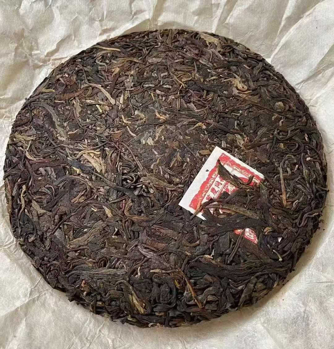 Yiwu Tongqinghao 2005 Raw Pu-erh Tea 357g | Aged Sheng Tea | Smooth & Sweet Aroma
