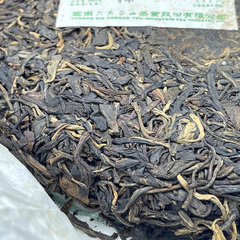 Pu-Erh tea,2012,SIX FAMOUS TEA MOUNTAIN,Bamboo,357,Raw