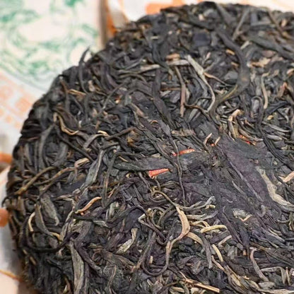 2006 Grade A Red Ribbon Banzhang Ecological Raw Pu-erh Tea Cake, 357g, from Yunnan