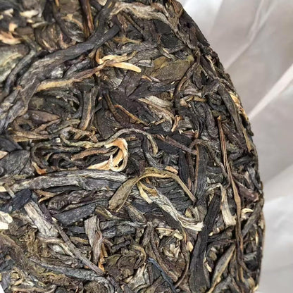 2018 Iceland Gold Medal Raw Pu-erh Tea, 357g, from Bingdao, Yunnan