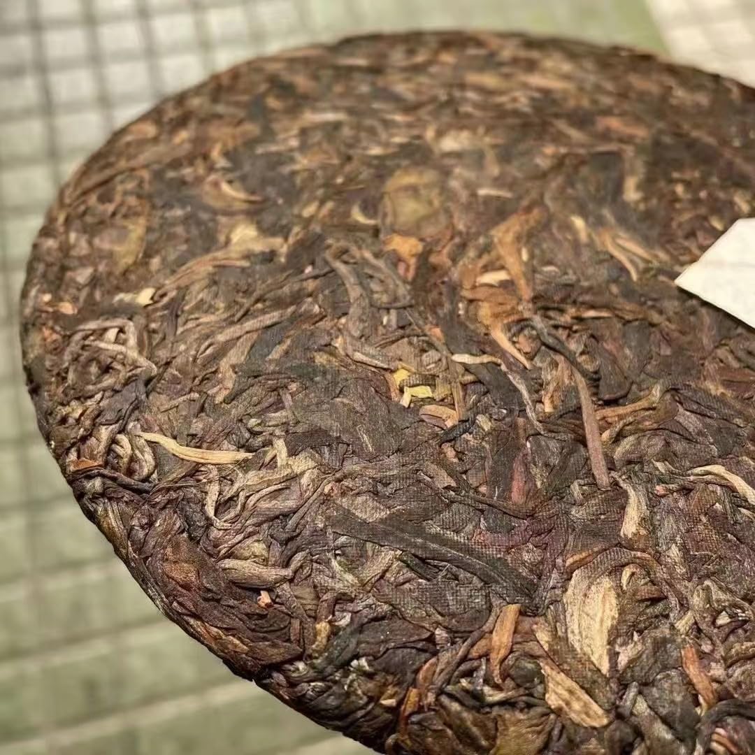 Ba Jiao Ting Qiaomu Tea King Raw Pu-Erh Tea 2005 – 357g