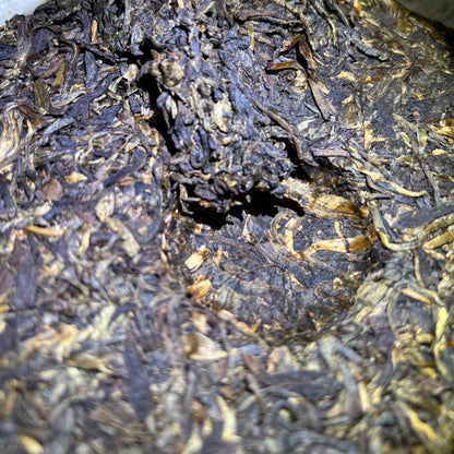 Guoyan Six-Star Lao Banzhang Raw Pu-erh Tea Cake, 357g, from Yunnan
